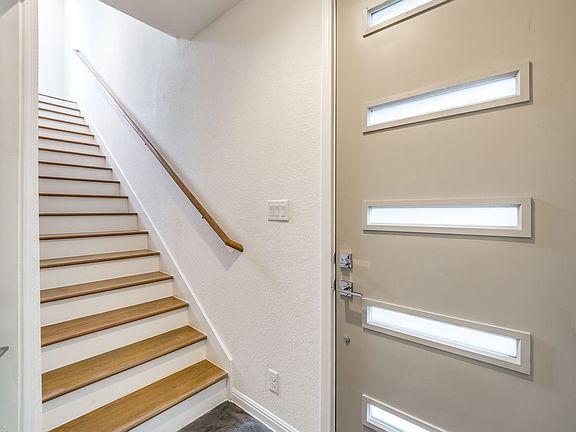 3rd image of 415 Jackson St #201