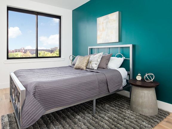 2nd image of 818 Lexington Ave #3R