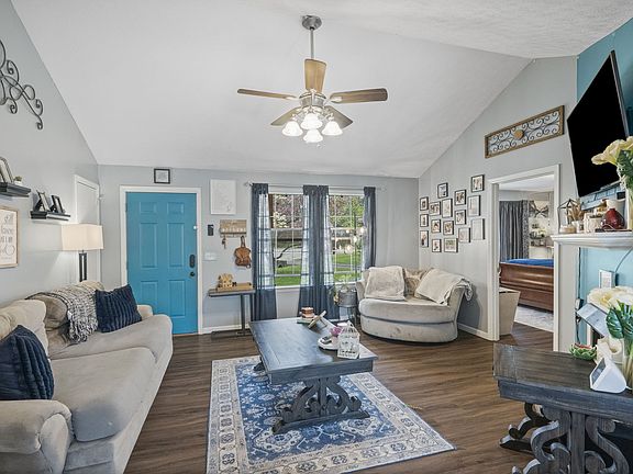 3rd image of 114 Kristen Ct
