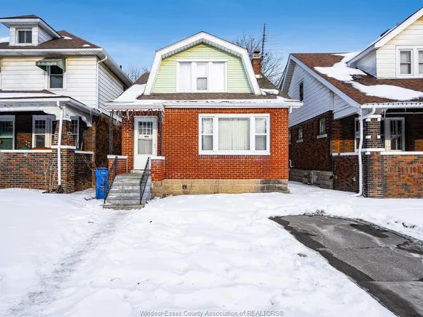 360 Rankin Ave, Windsor, ON N9B 2R7
