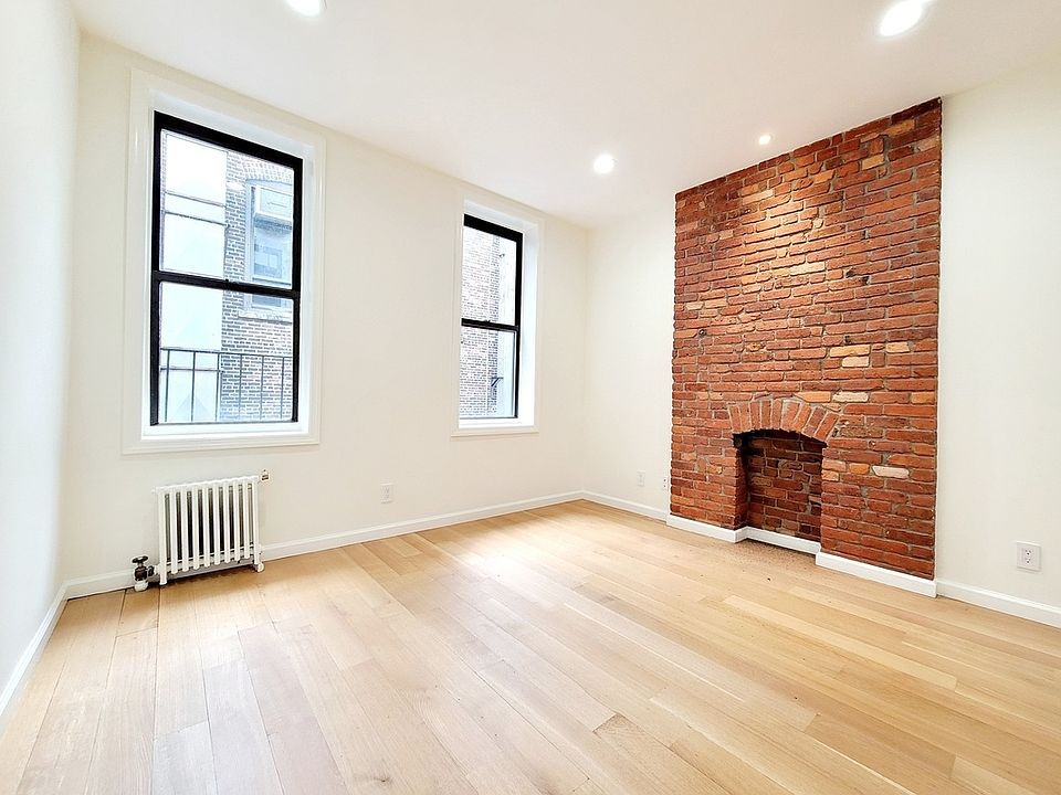 1st image of 36 E 4th St APT 4RW
