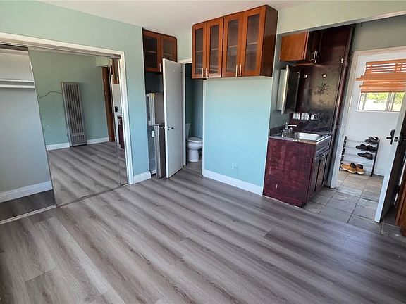 4th image of 11412 Venice Blvd #3B