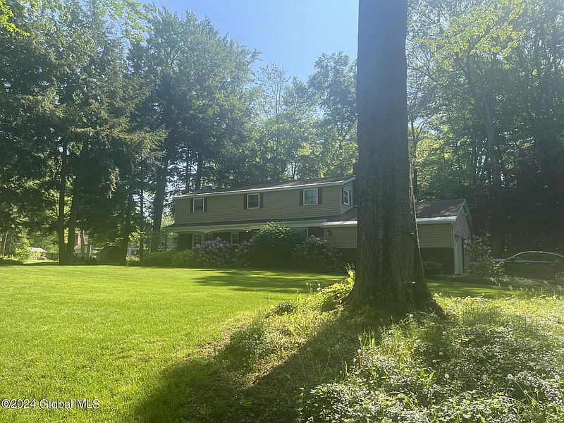 2nd image of 18 Belmonte Lane