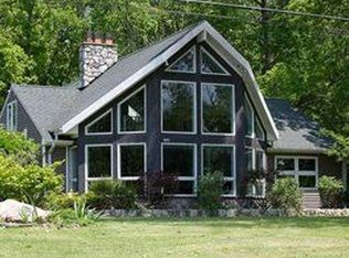 1029 W River Rd, Grand Island, NY 14072