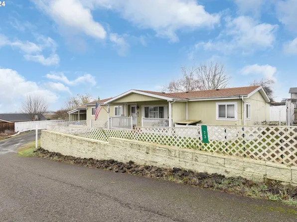 73 NE Ronald St, Winston, OR 97496