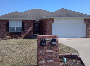 2900 S Hartford Ave, Bolivar, MO 65613
