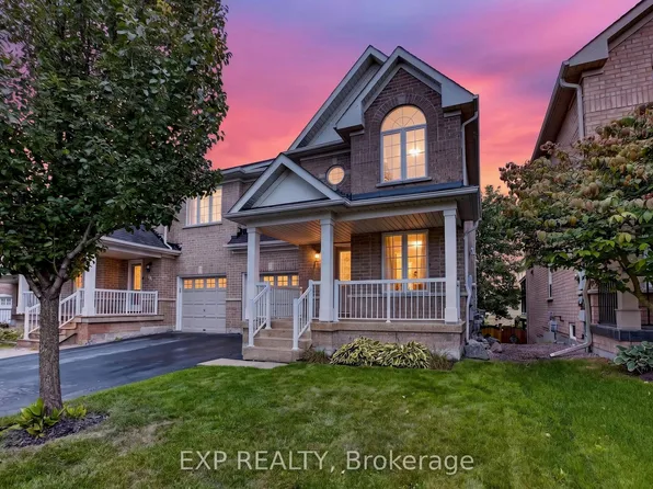 127 Knapton Dr, Newmarket, ON L3X 3B3
