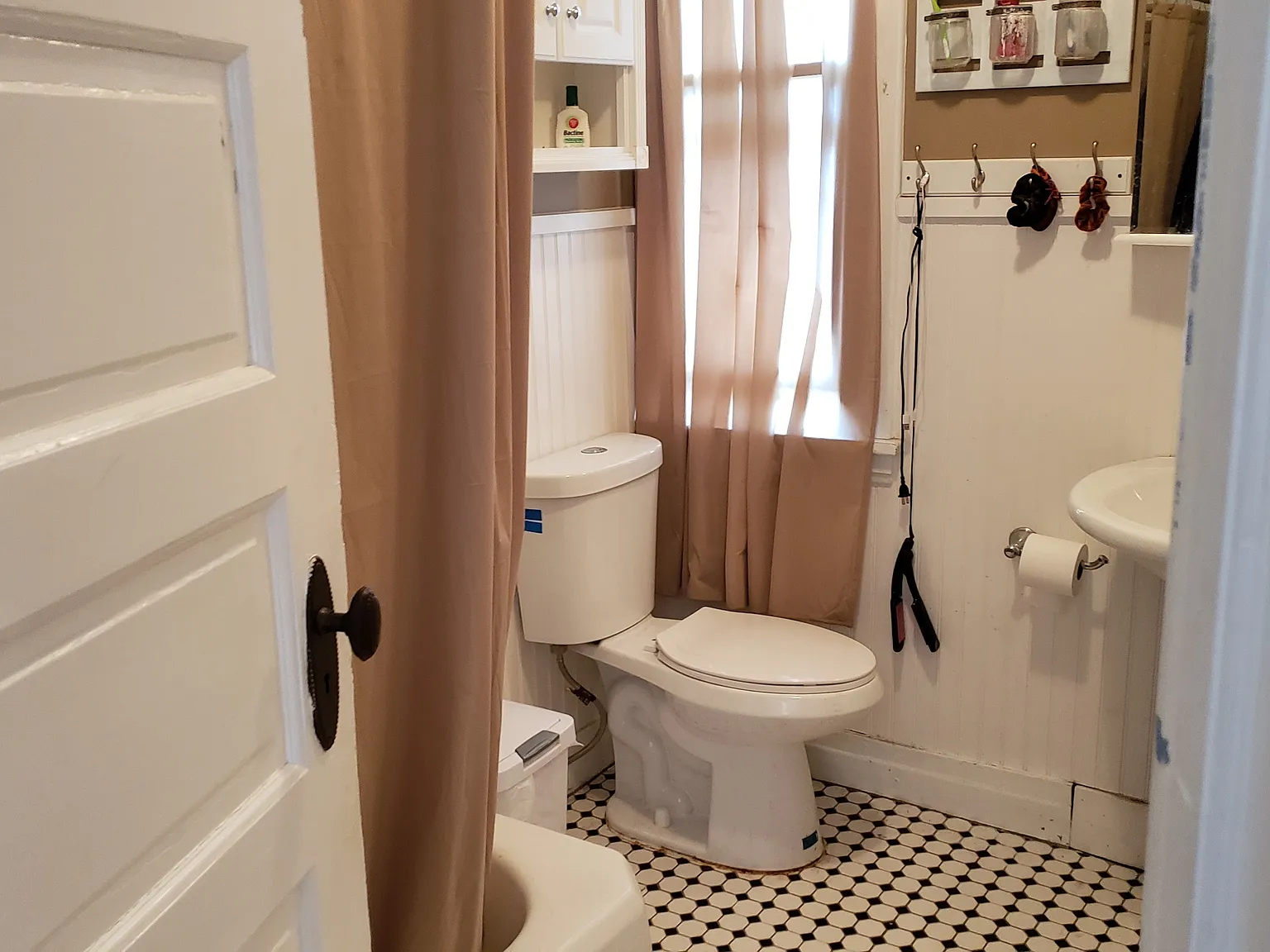 3 bed, 1.5 bath, 1500 sqft, $2,400 — Photo 4
