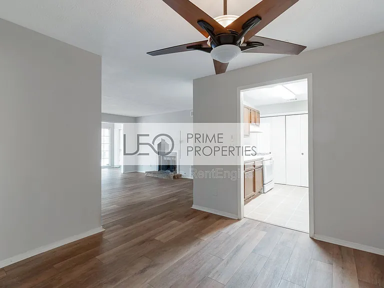 1350 Brockett Pl — Photo 4