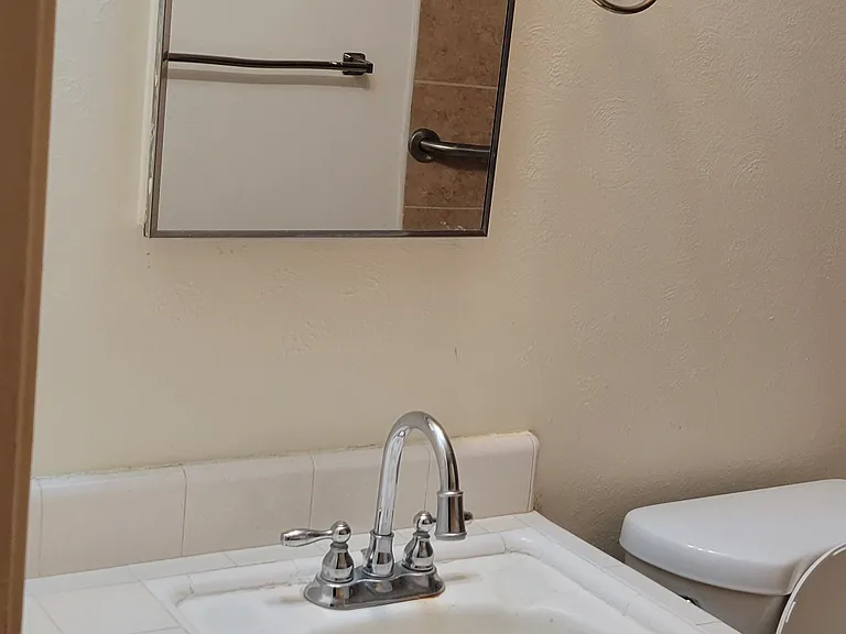 120 E Cortner St #120 — Photo 8