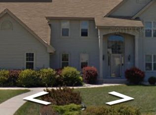 4915 S Daisy Ct, New Berlin, WI 53151