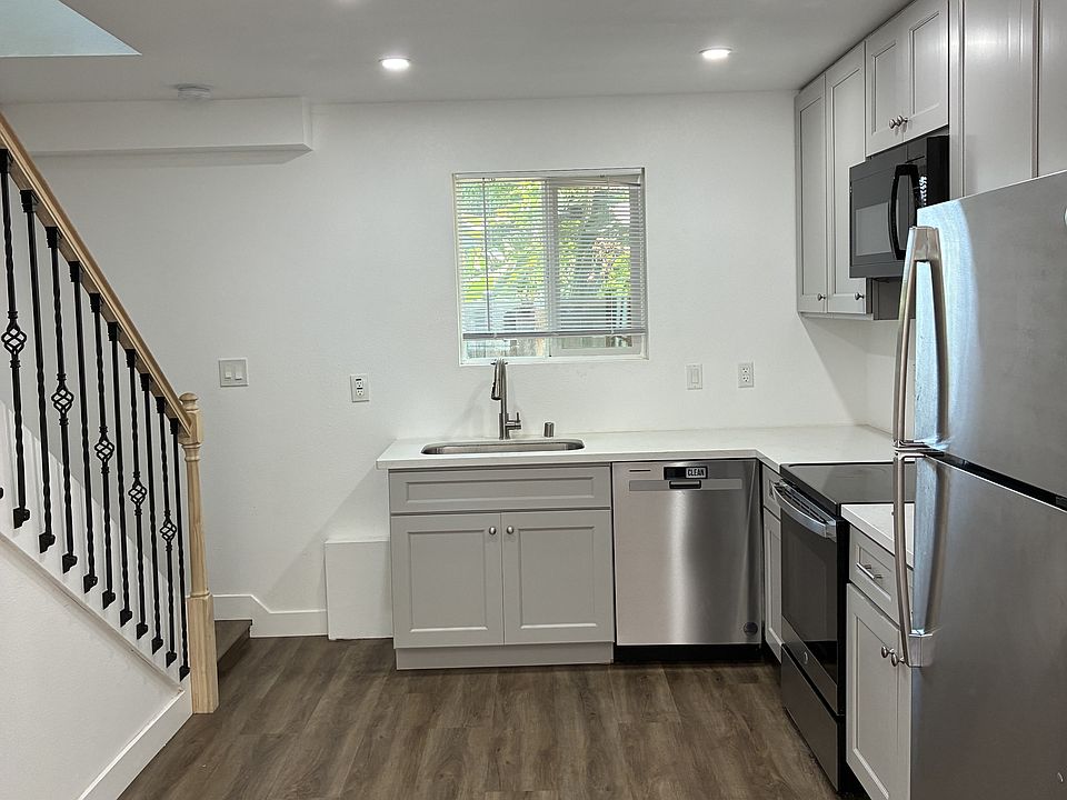 1st image of 380 N 13th St Room 2