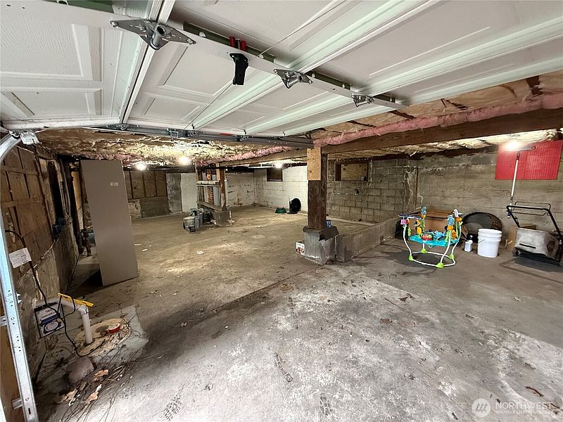 2nd image of 2815 S D Street