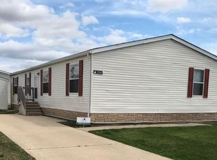 13510 Apple St, Carleton, MI 48117