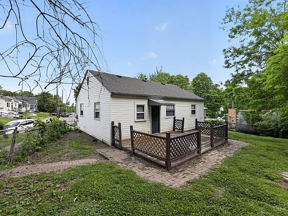 2nd image of 1923 Ashbrook Dr