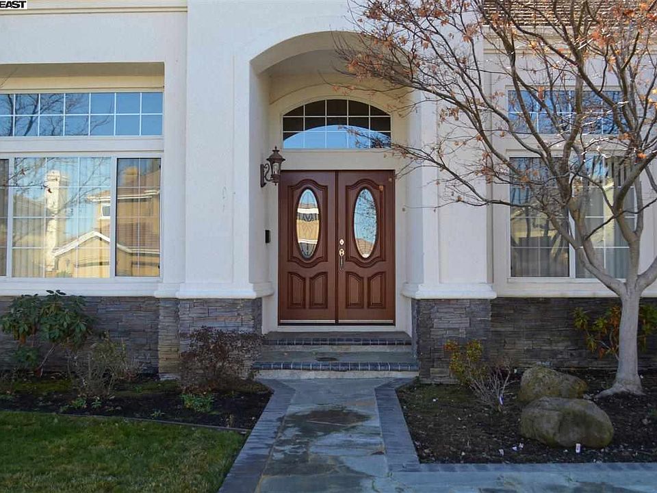 1st image of 2672 Vista Diablo Ct
