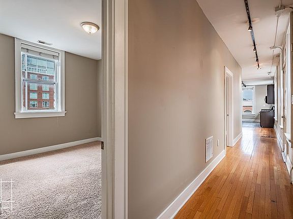 2nd image of 1185 N High St APT 302