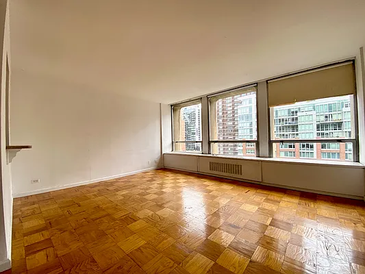 Rented by Corcoran | media 18