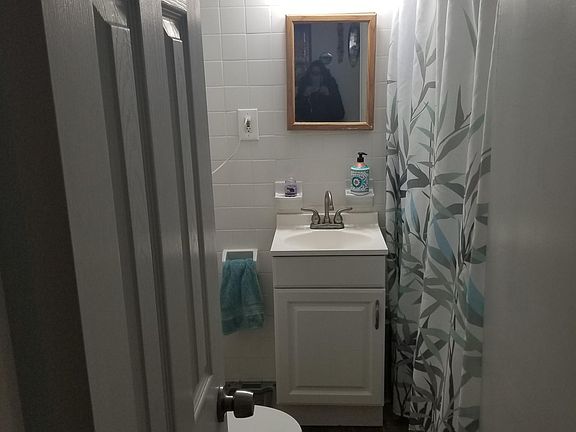 5th image of 89 Hunter Ave Floor 2