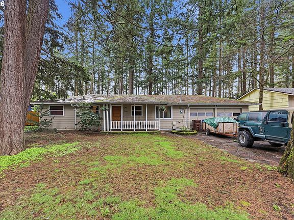 2nd image of 18630 SE Yamhill Cir
