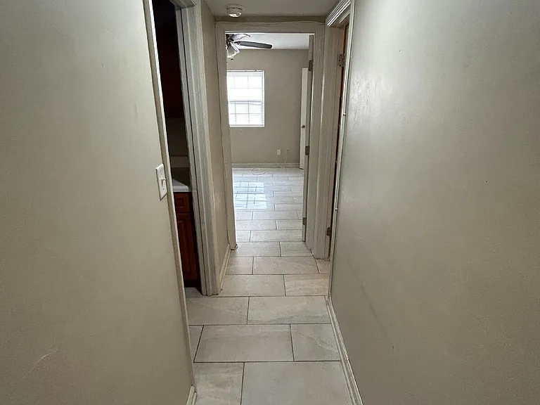 1810 Pasco St #7 — Photo 3