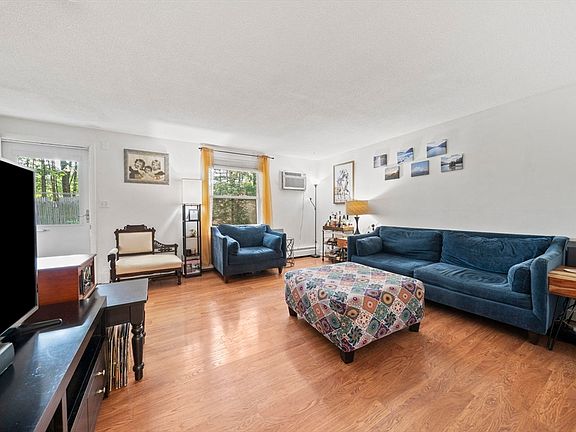 5th image of 11 W Belcher Rd APT 6