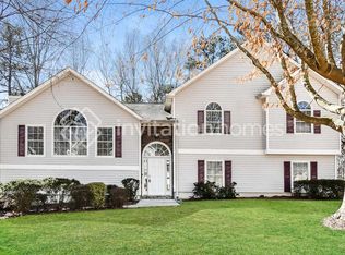 2012 Queensbury Dr, Acworth, GA 30102