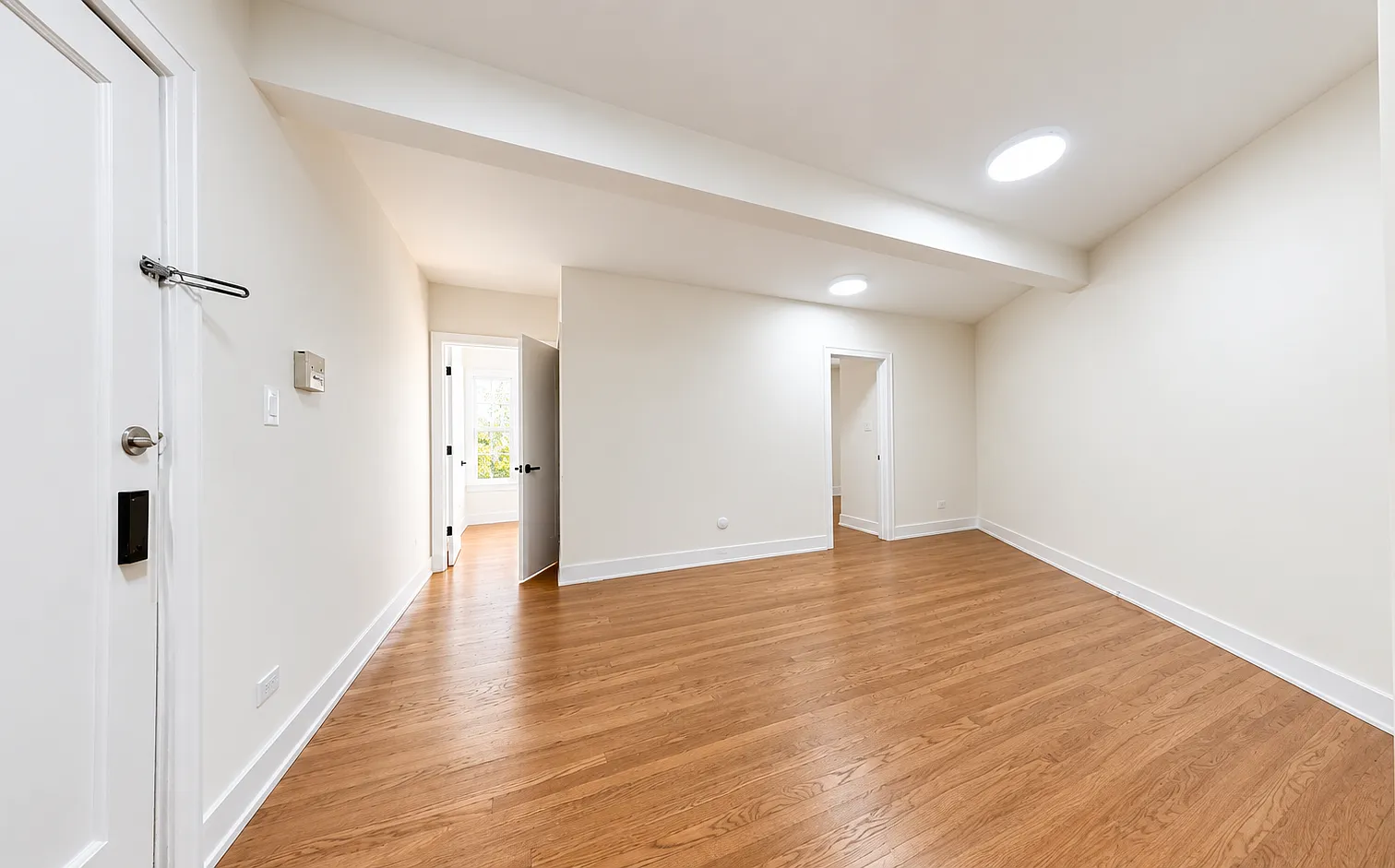 2 bed, 1.0 bath, $1,955 — Photo 2
