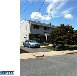 1st image of 129 E Cedar St