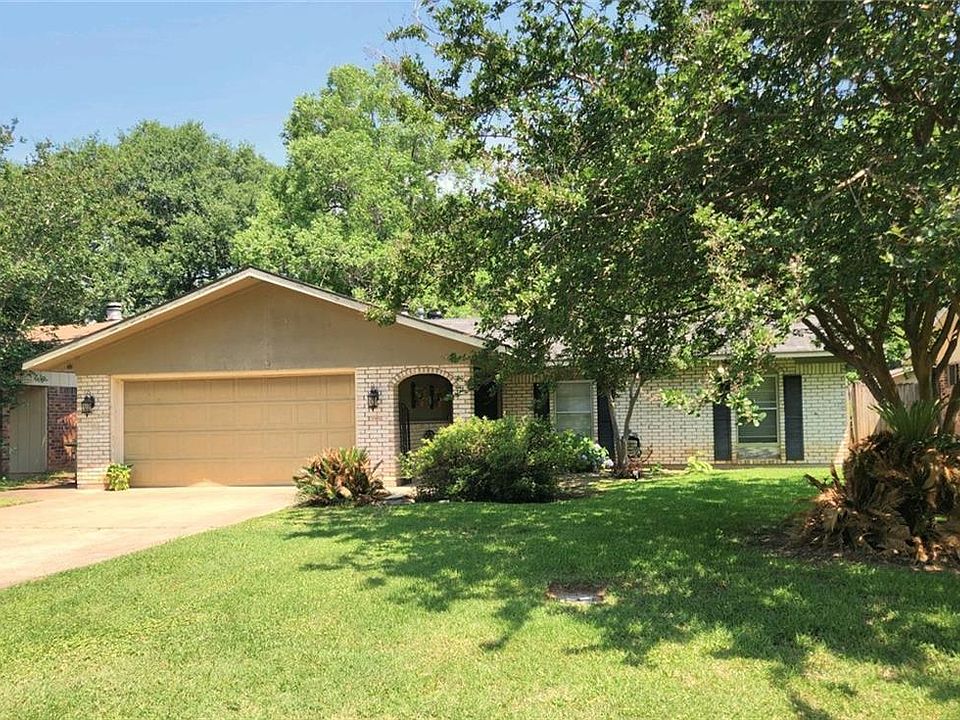1st image of 816 Watson Dr