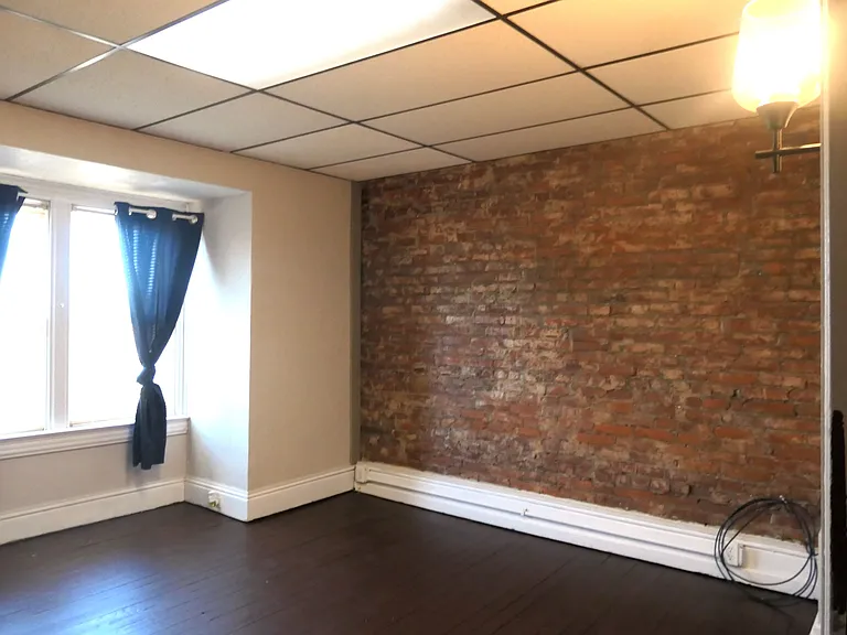 722 E Maple St — Photo 6