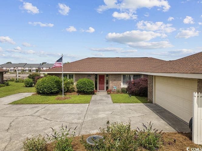1st image of 1017 Plantation Dr