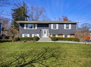2261 Mark Rd, Yorktown Heights, NY 10598