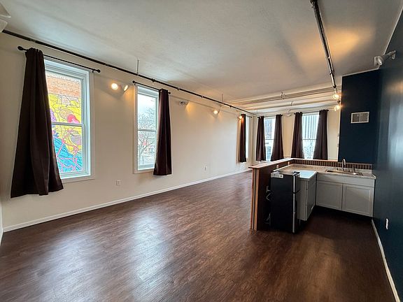 3rd image of 125 E Michigan Ave #D