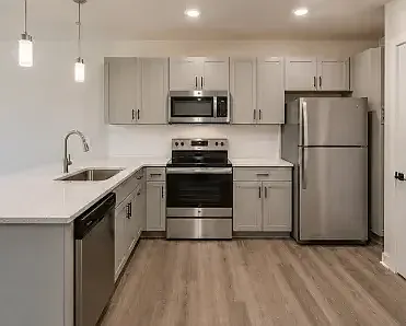 1400 Range Dr