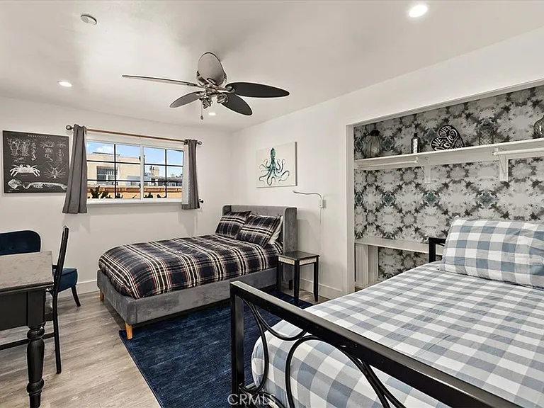 2214 W Oceanfront #B — Photo 25