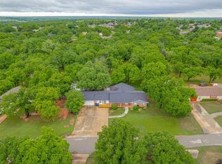 412 Brookside Dr, Guthrie, OK 73044
