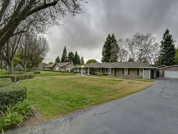 3rd image of 550 Dale Ave