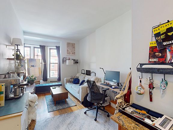 3rd image of 62 W 85th St APT 3A