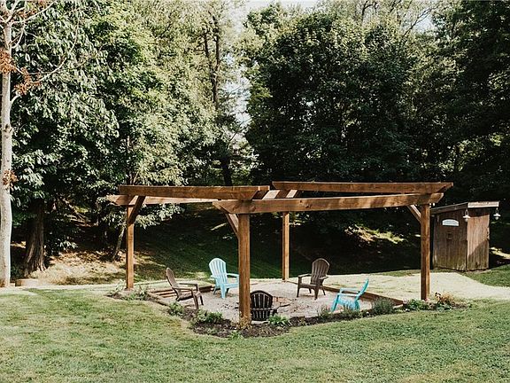 3rd image of 615 Deersville Ave