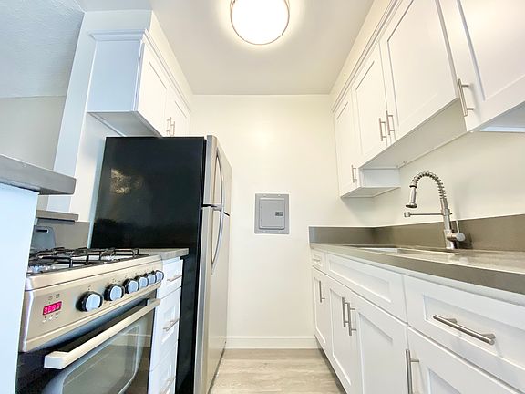 2nd image of 12767 Pacific Ave APT 6