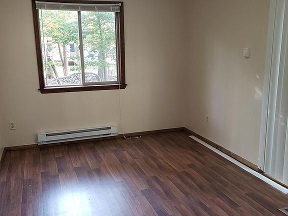 extra room - dinning/den/office with doors to the deck
