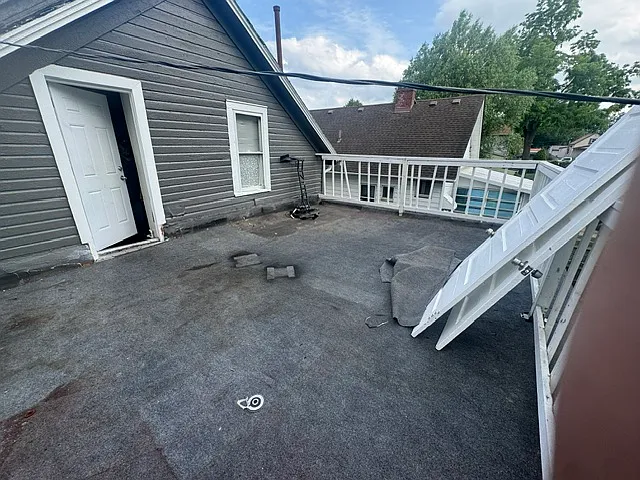 3524 W 49th St #UP — Photo 3