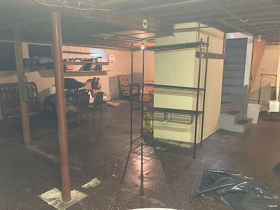 4th image of 201 Siders Pond Rd
