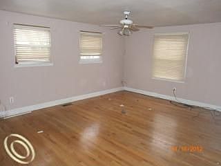 3rd image of 4123 Whitebirch Dr