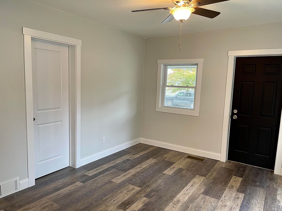 310 W Court St, Ludington, MI 49431 Zillow