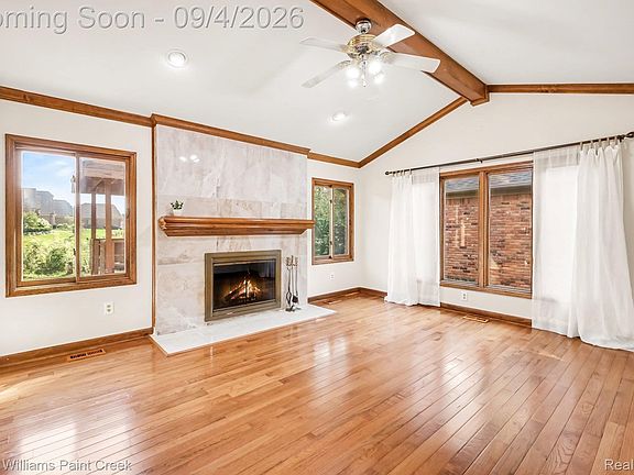 5th image of 627 Parkland Dr