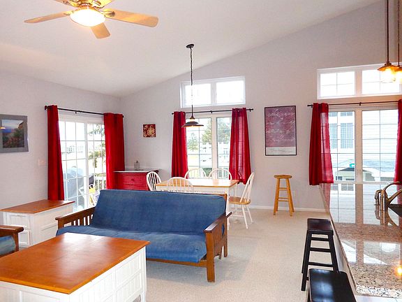 Living Room & Dinette