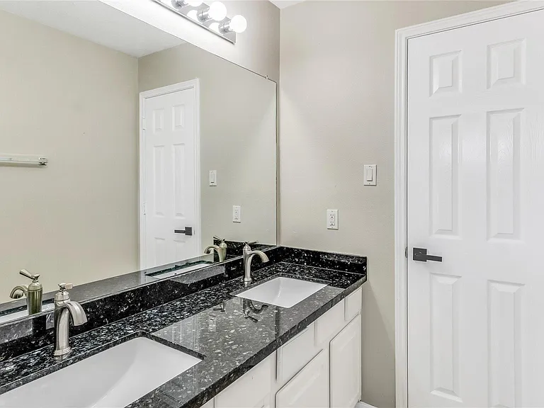 11405 Starlight Bay St — Photo 38