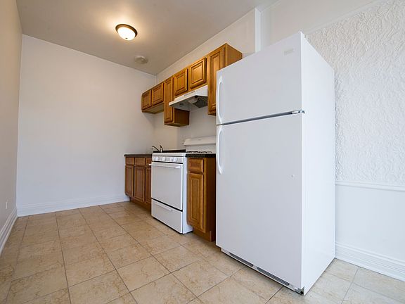 3rd image of 7903 S Evans Ave #737-209